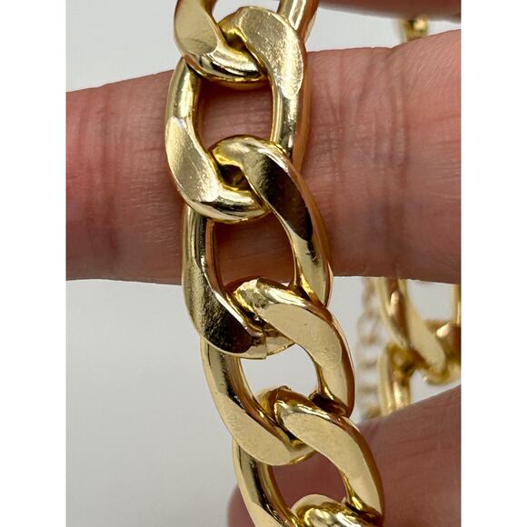 C1946 Gold Tone Bracelet - Picture 4 of 6